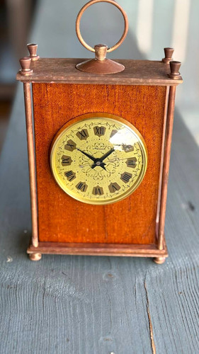 Molnija table clock