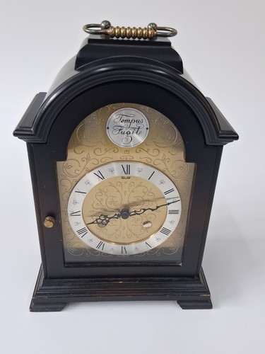 Vintage tischuhr tempus fugit - vintage,